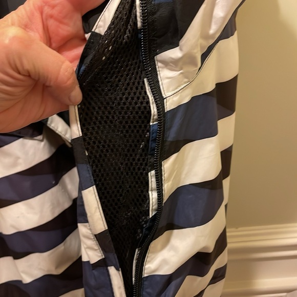 Burton Snowboarding Jacket - Picture 8 of 9